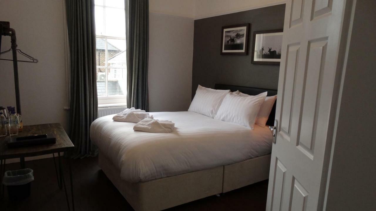 The Mortimer Arms (Adults Only) Romsey Eksteriør billede